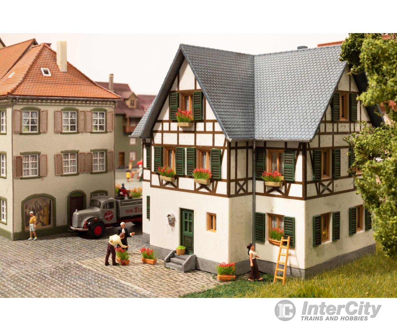 Noch 14010 HO Flower Boxes Blossoming Red Trees & Vegetation