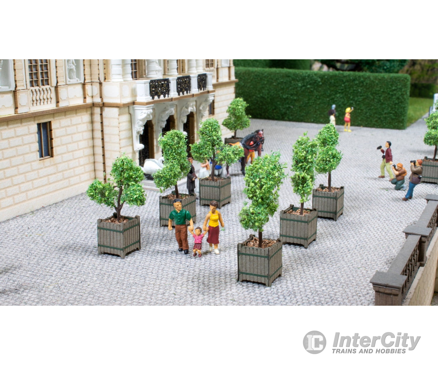 Noch 14013 HO Ornamental Trees in Tubs Trees & Vegetation