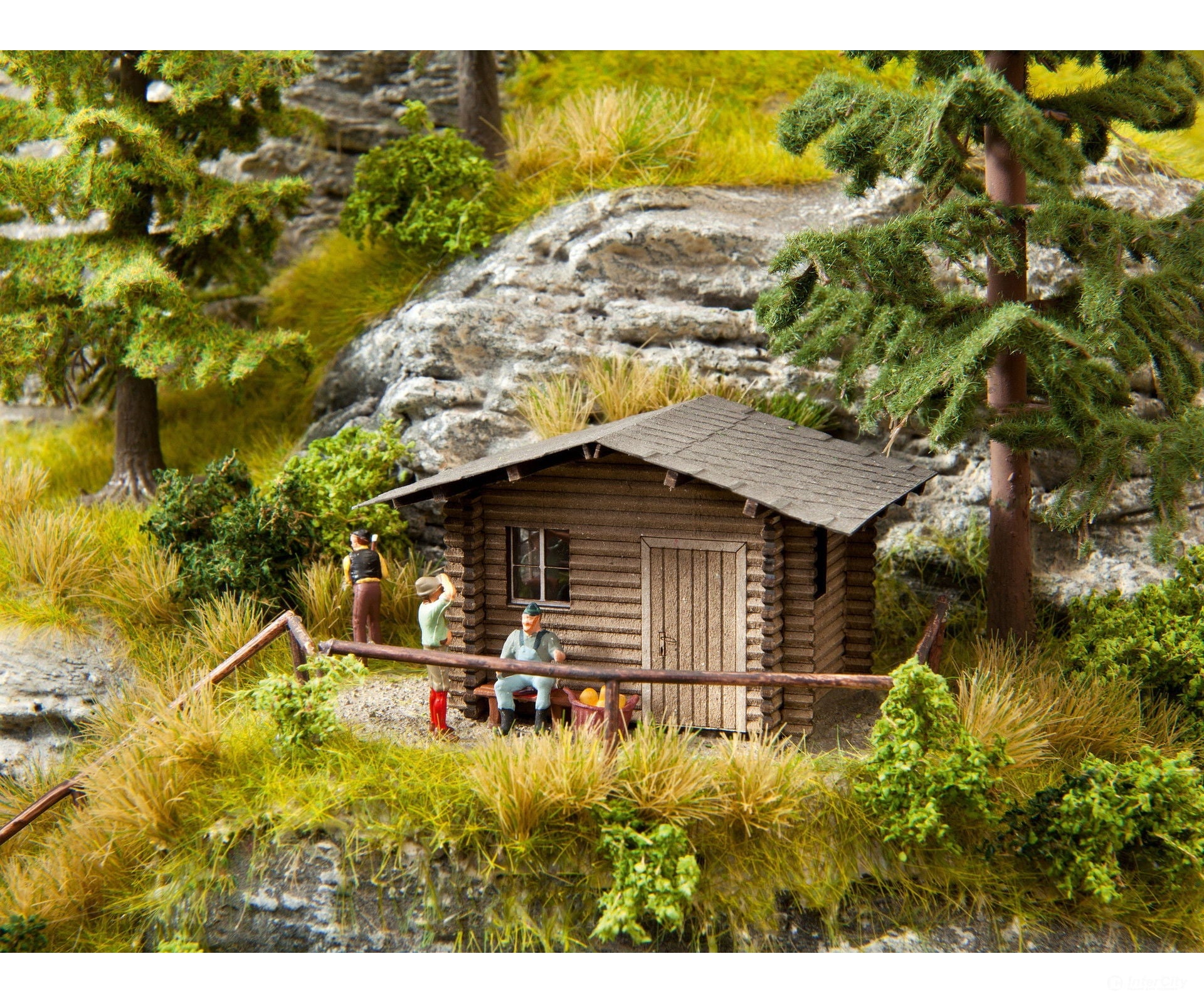 Noch 14342 HO Forest Hut Scenery Details