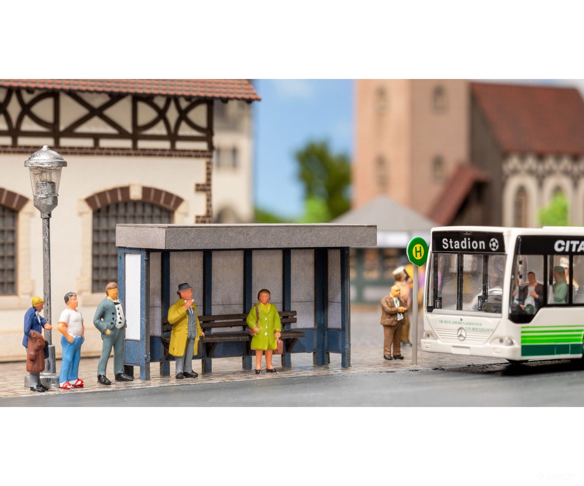 Noch 14390 HO Bus Sto Scenery Details