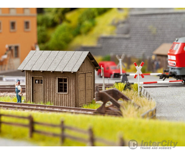 Noch 14640 N Small Track house Scenery Details