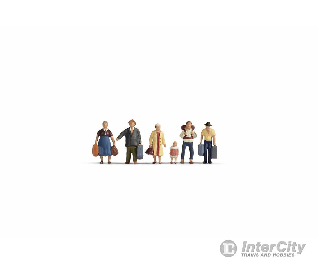 Noch 15218 HO Passengers with Luggage Figures