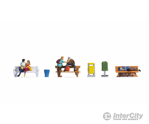 Noch 15238 HO People on Benches Figures