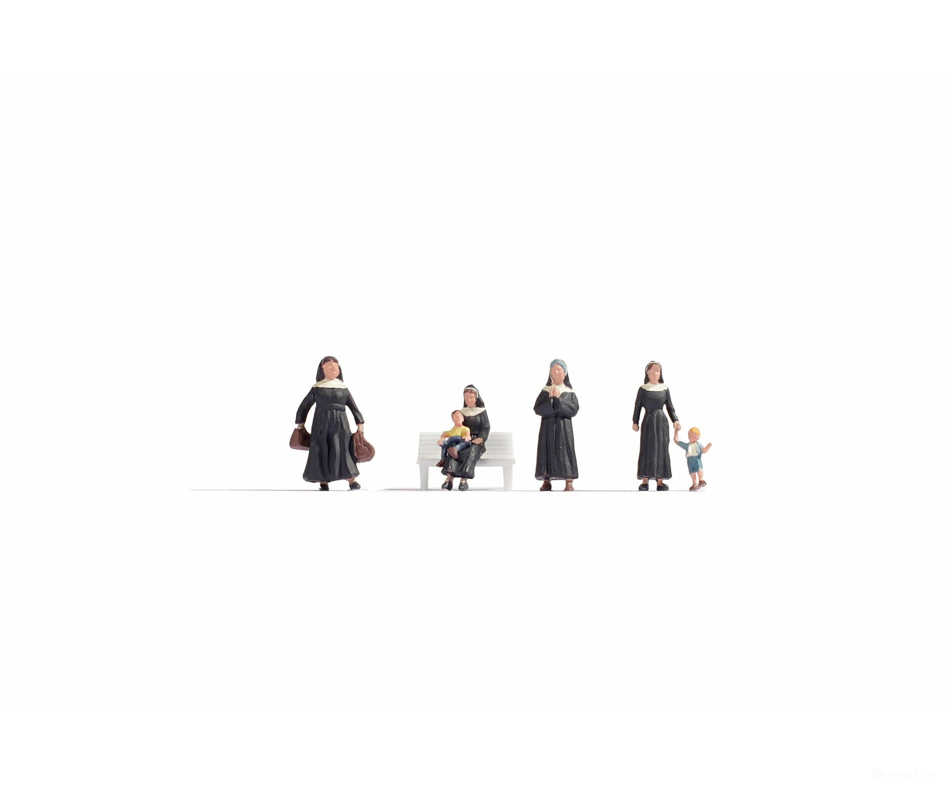 Noch 15400 HO Standing and Sitting Nuns Figures