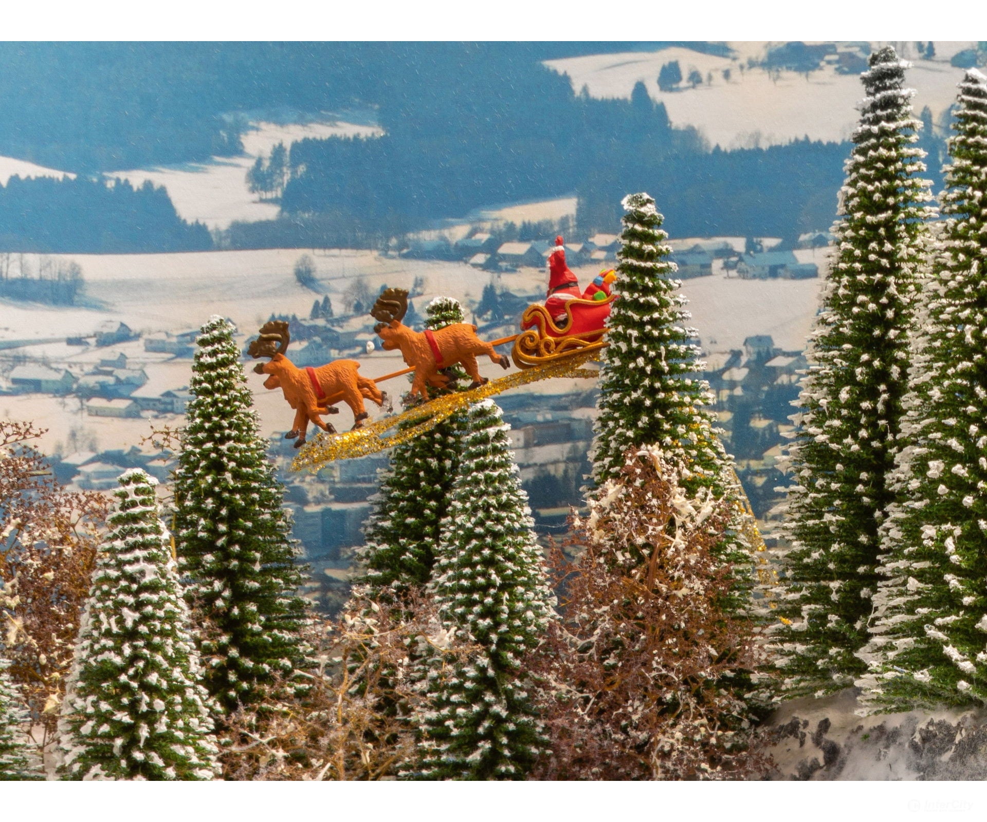 Noch 15924 HO Santa Claus with Sleigh Figures