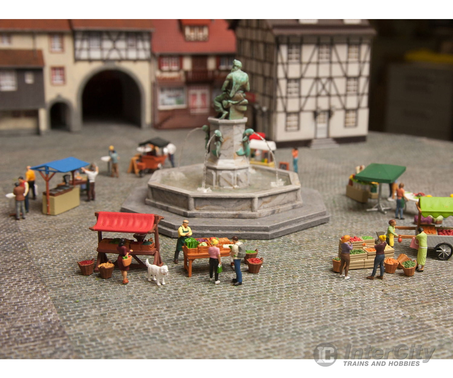 Noch 16229 HO Themed Figures ’Ice Cream & hotdog Van’ Figures