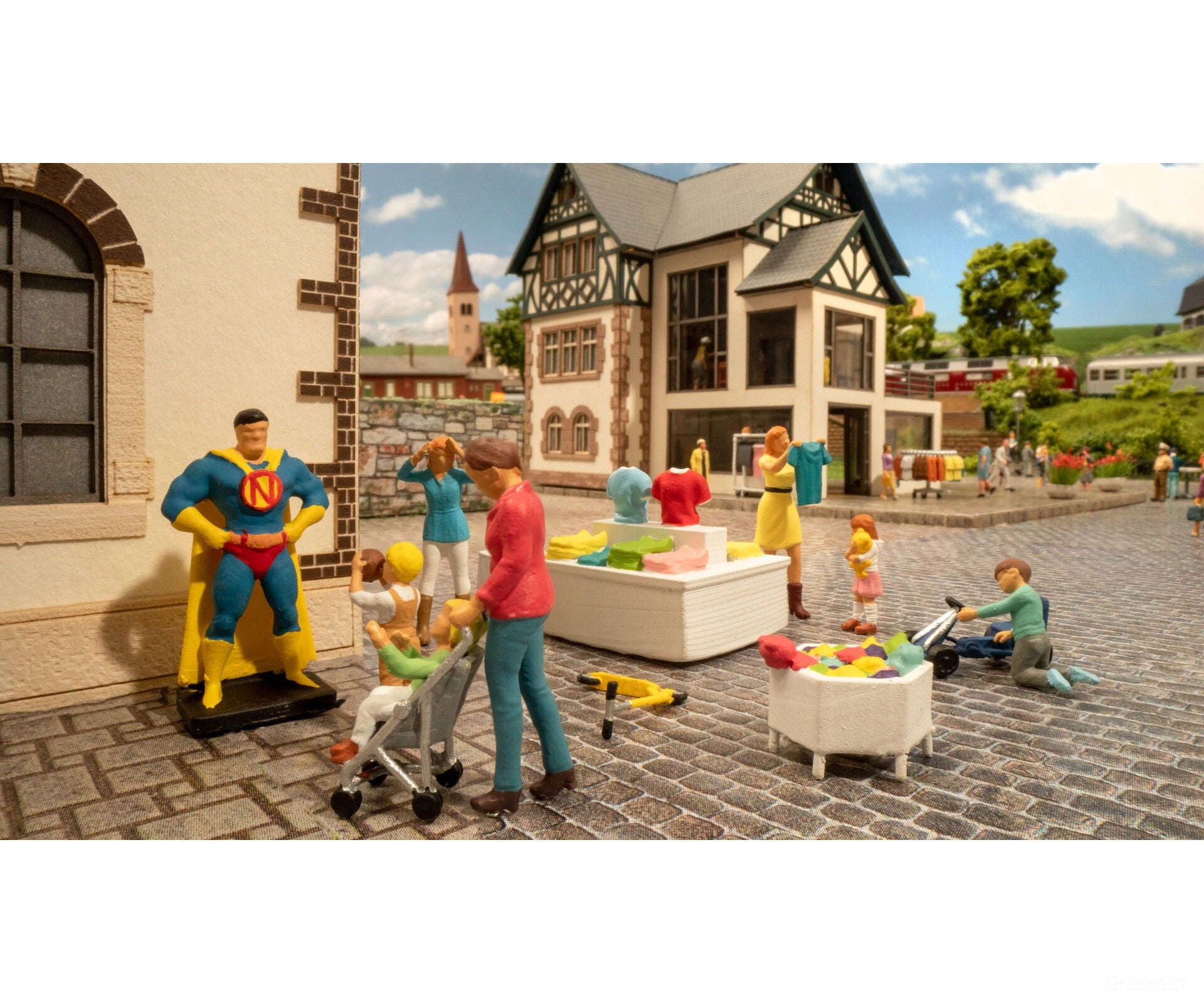Noch 16240 HO Themed Figures Set ’Toy Shop’ Figures