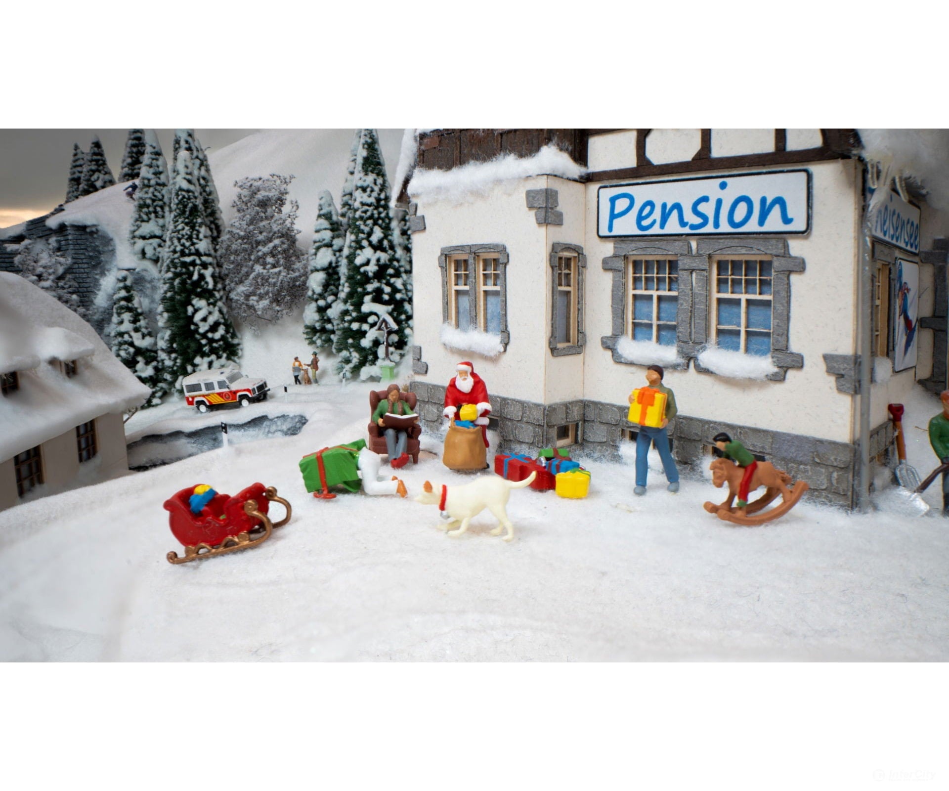 Noch 16291 HO Christmas Model Figures Set Figures