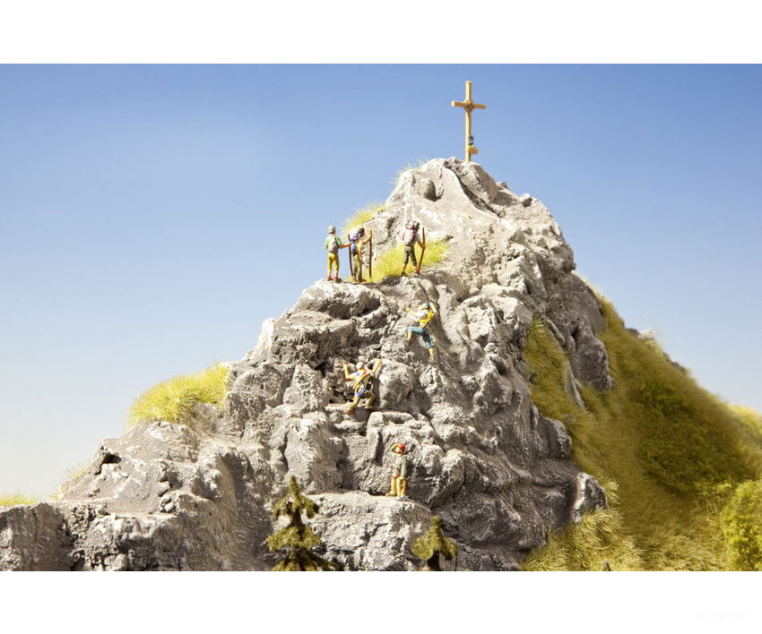 Noch 16422 HO 3D Kit In the Mountains Figures