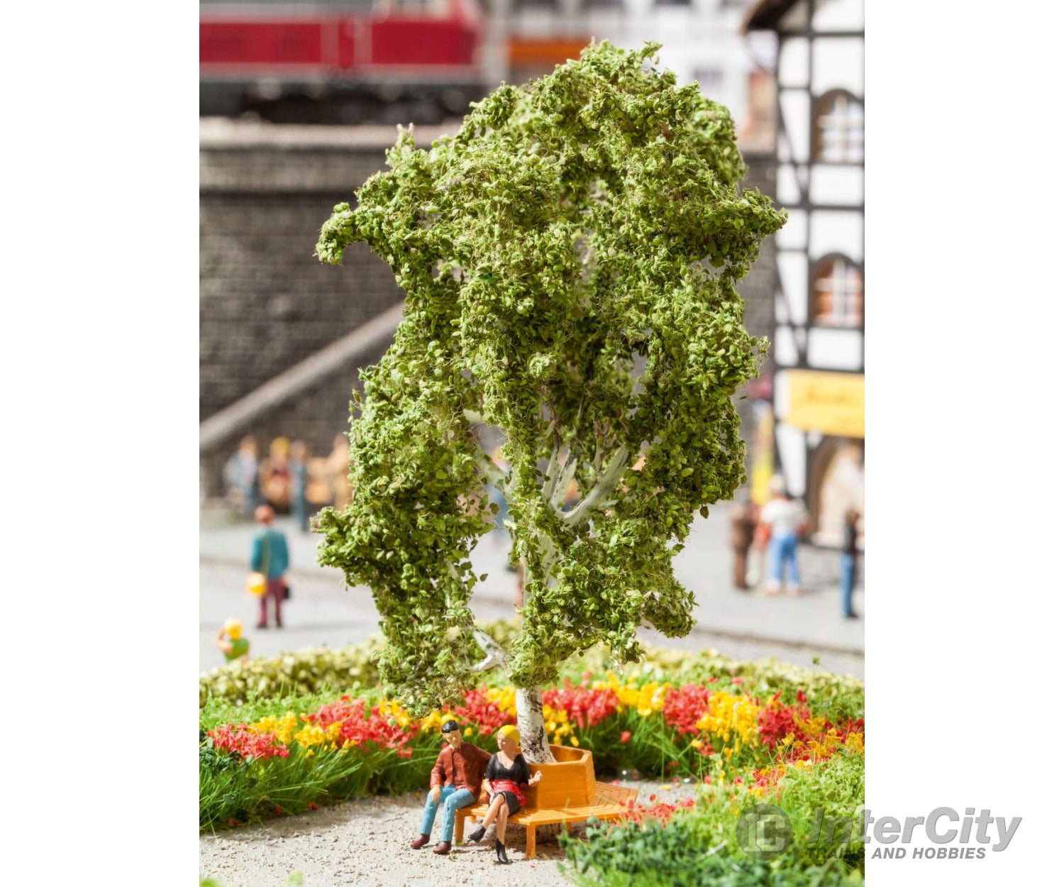 Noch 21642 HO Tree with Circular Bench Trees & Vegetation