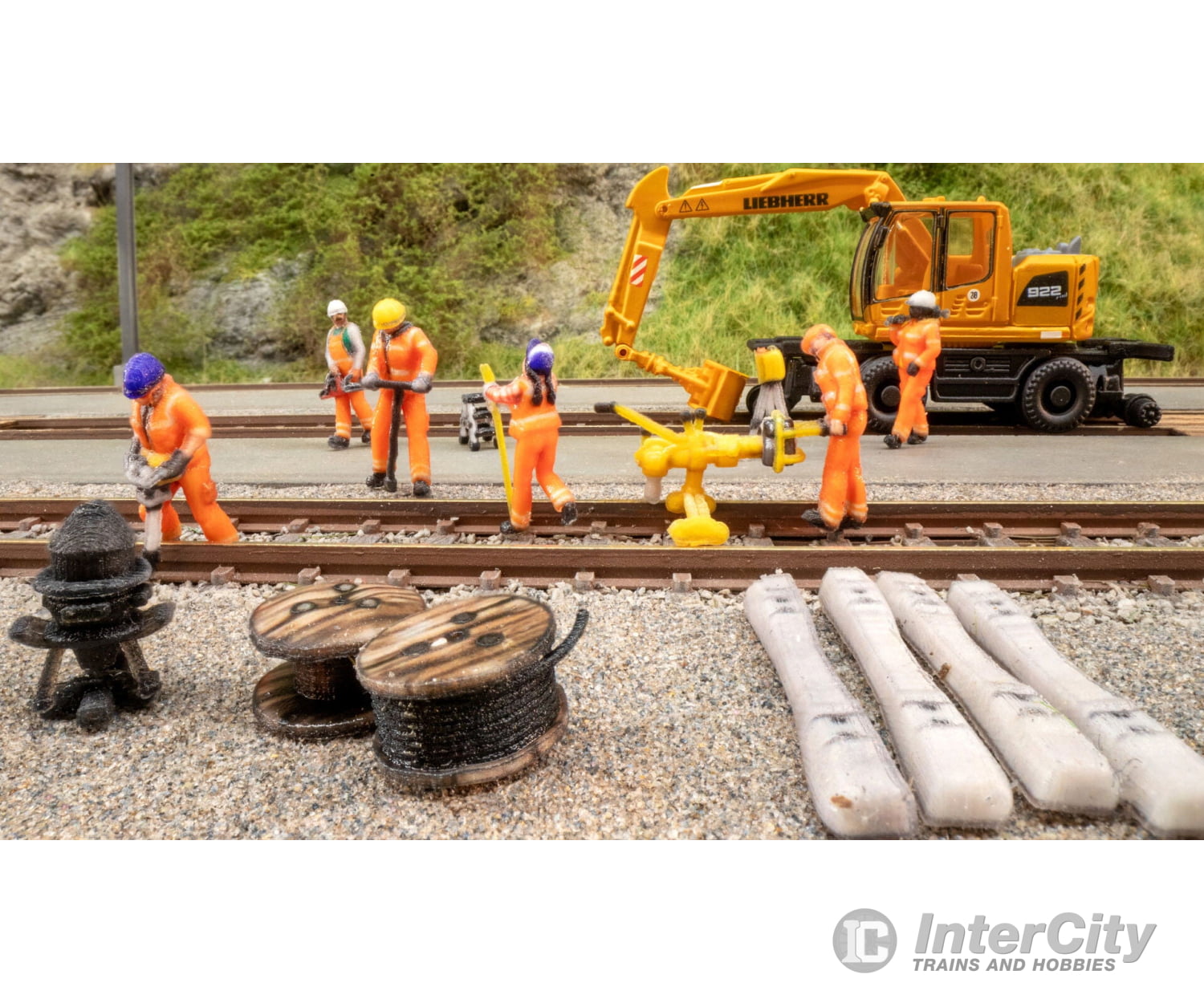 Noch 35901 N Themed Figures Set ‘Track Construction’ Figures