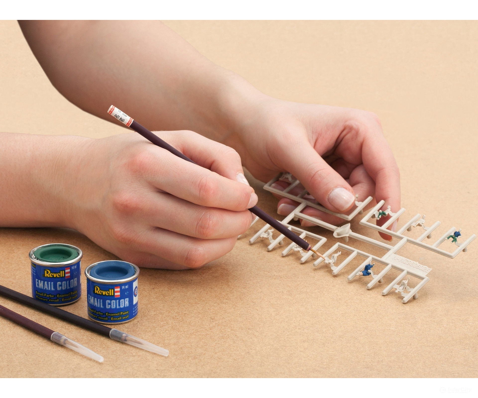 Noch 35985 N Unpainted Figures Figures