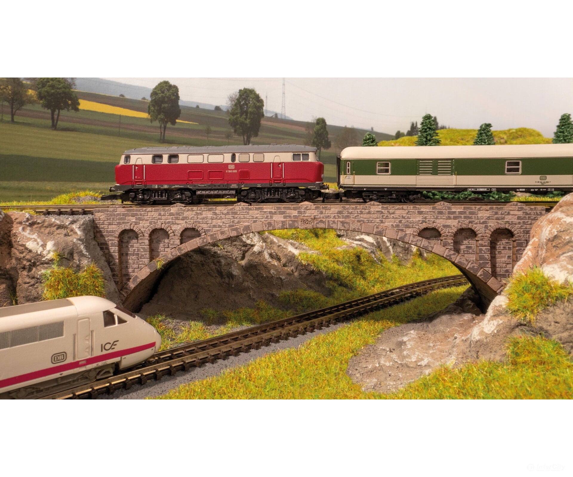 Noch 44380 Z Stone Arch Bridge Gauge Z Tunnels & Bridges