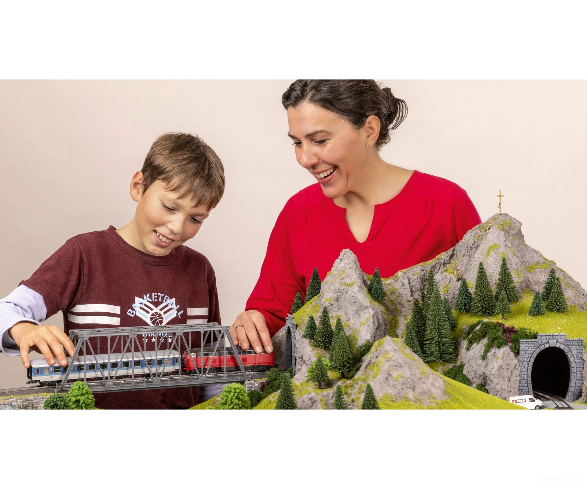 Noch 60804 HO Starter Set Model Railway Layout Construction Landform Building