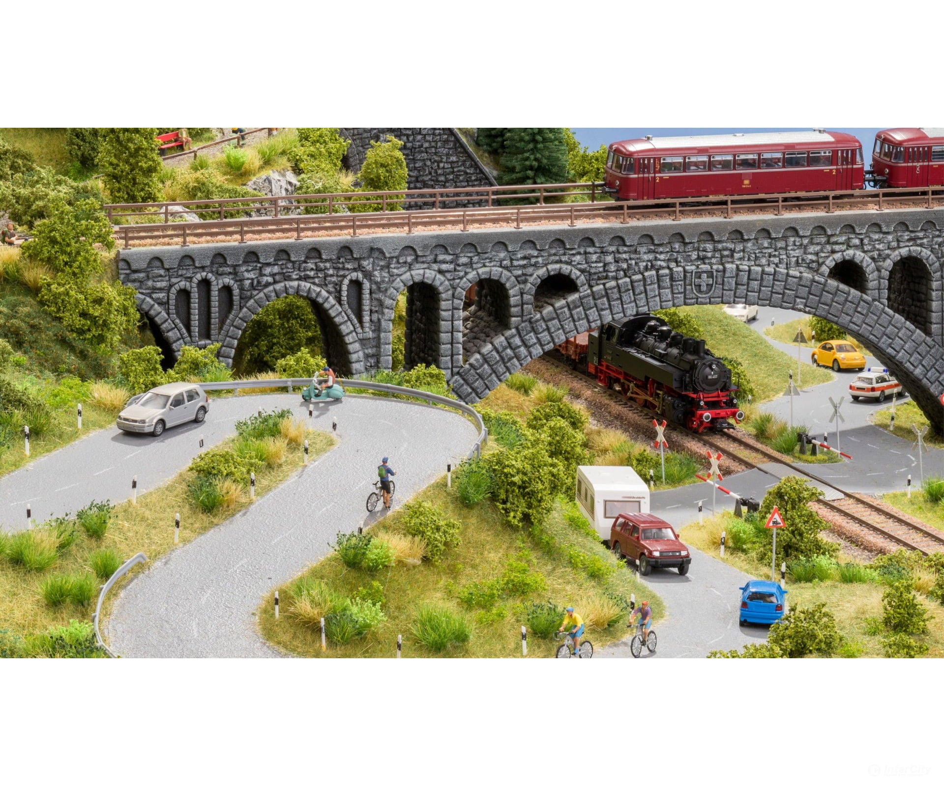 Noch 60817 HO TT N Perfect Set ’Road’ Landform Building