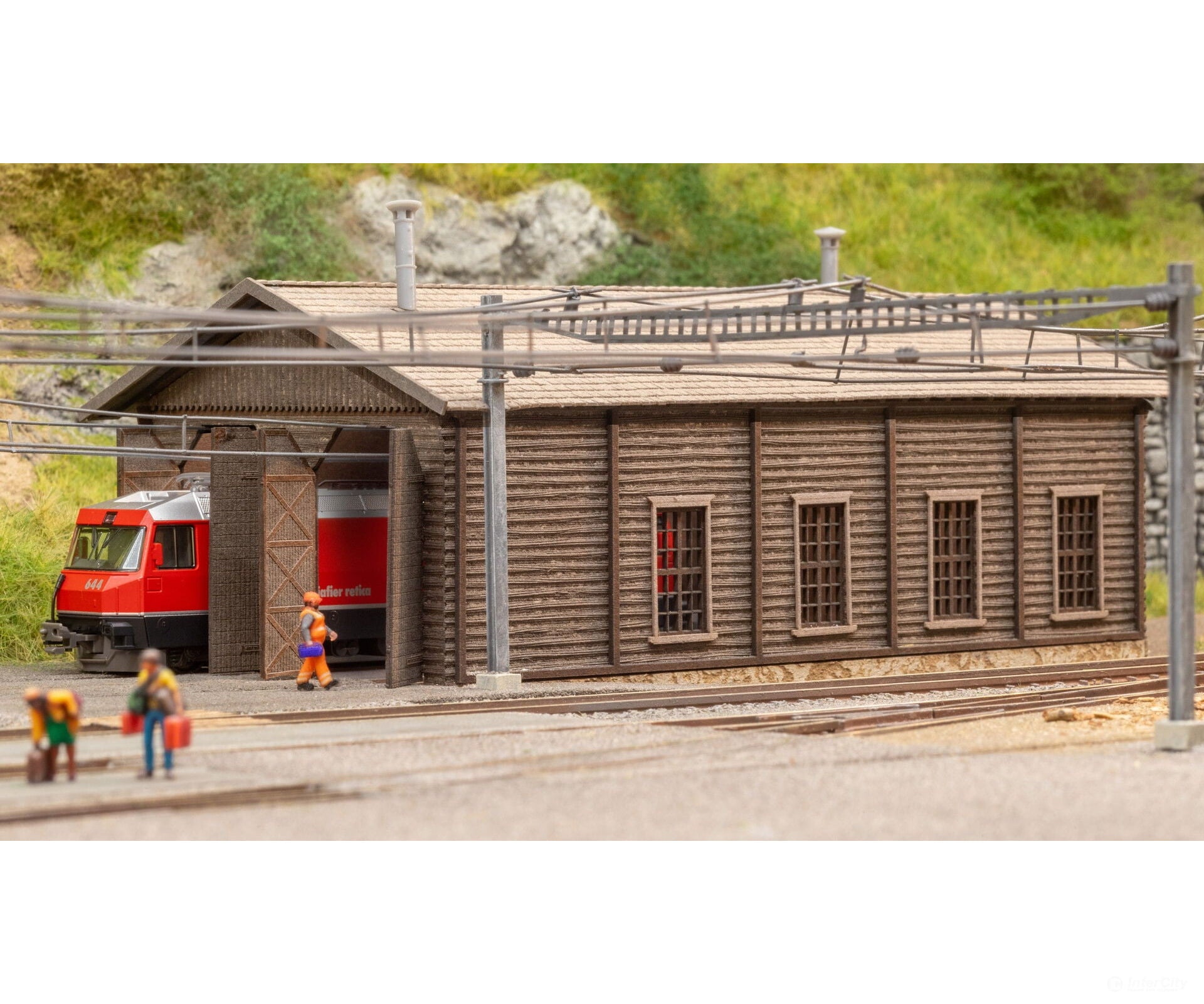 Noch 63025 N ’Bergün’ Locomotive Shed N gauge Structures