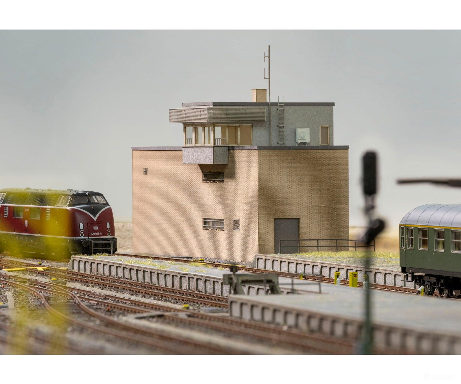 Noch 66109 HO Signal Tower Nidderau Structures