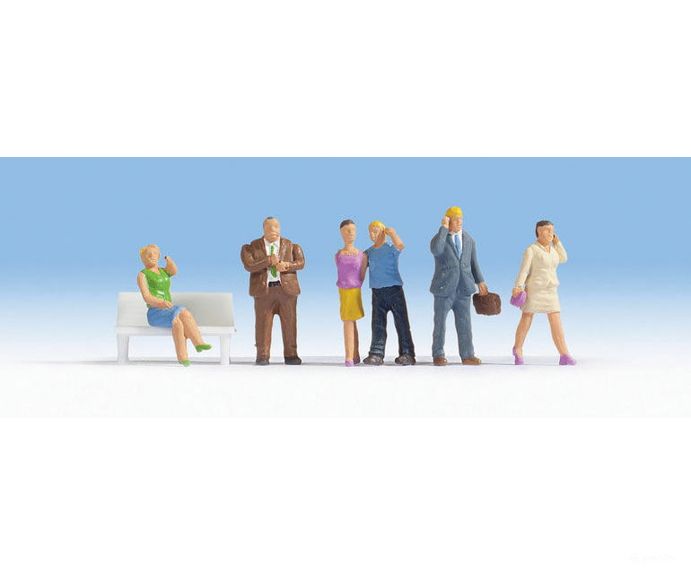 Noch Ho 15574 People W/Cell Phones -- Pkg(6) Figures