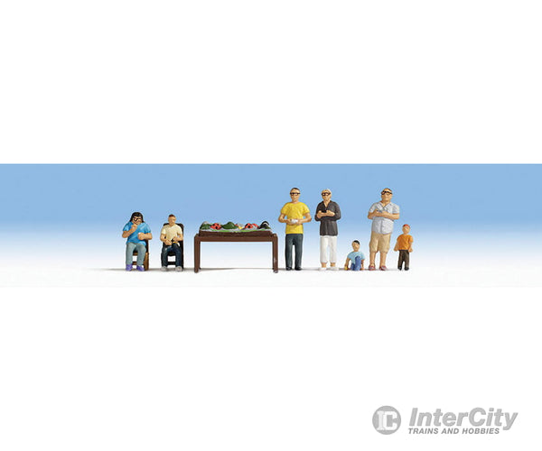 Noch Ho 15596 Model Railroaders W/Layout -- Pkg(7) Figures