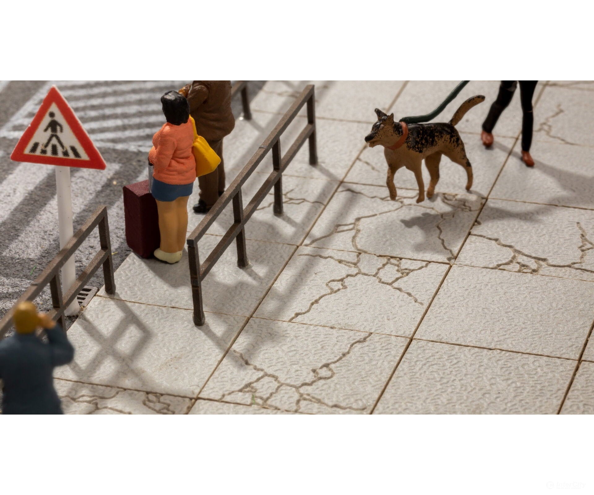 Noch 14429 TT Large Concrete Slab Scenery Details