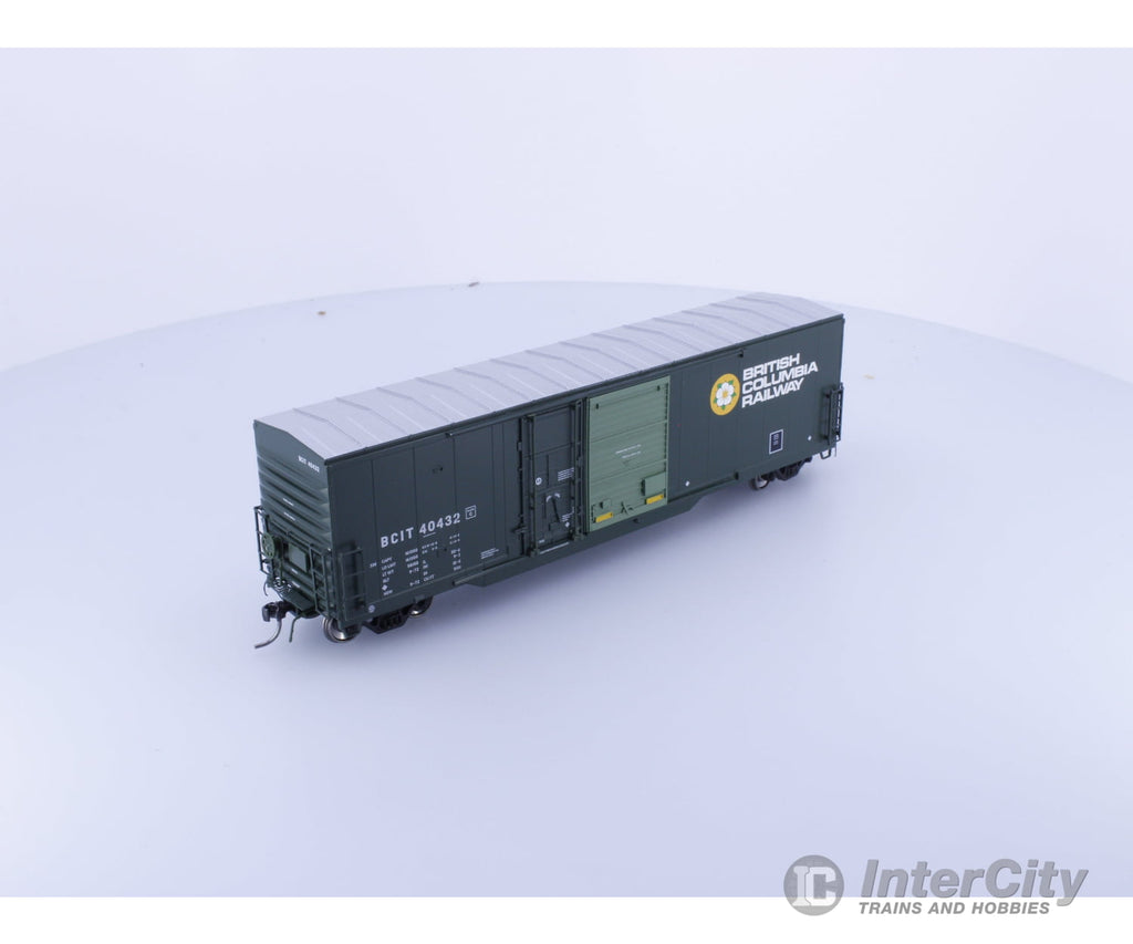 North American Railcar Corporation 11-34001004-02 HO NSC 5092 cf Combo Door Boxcar BC Rail (BCOL) 40432 Freight Cars