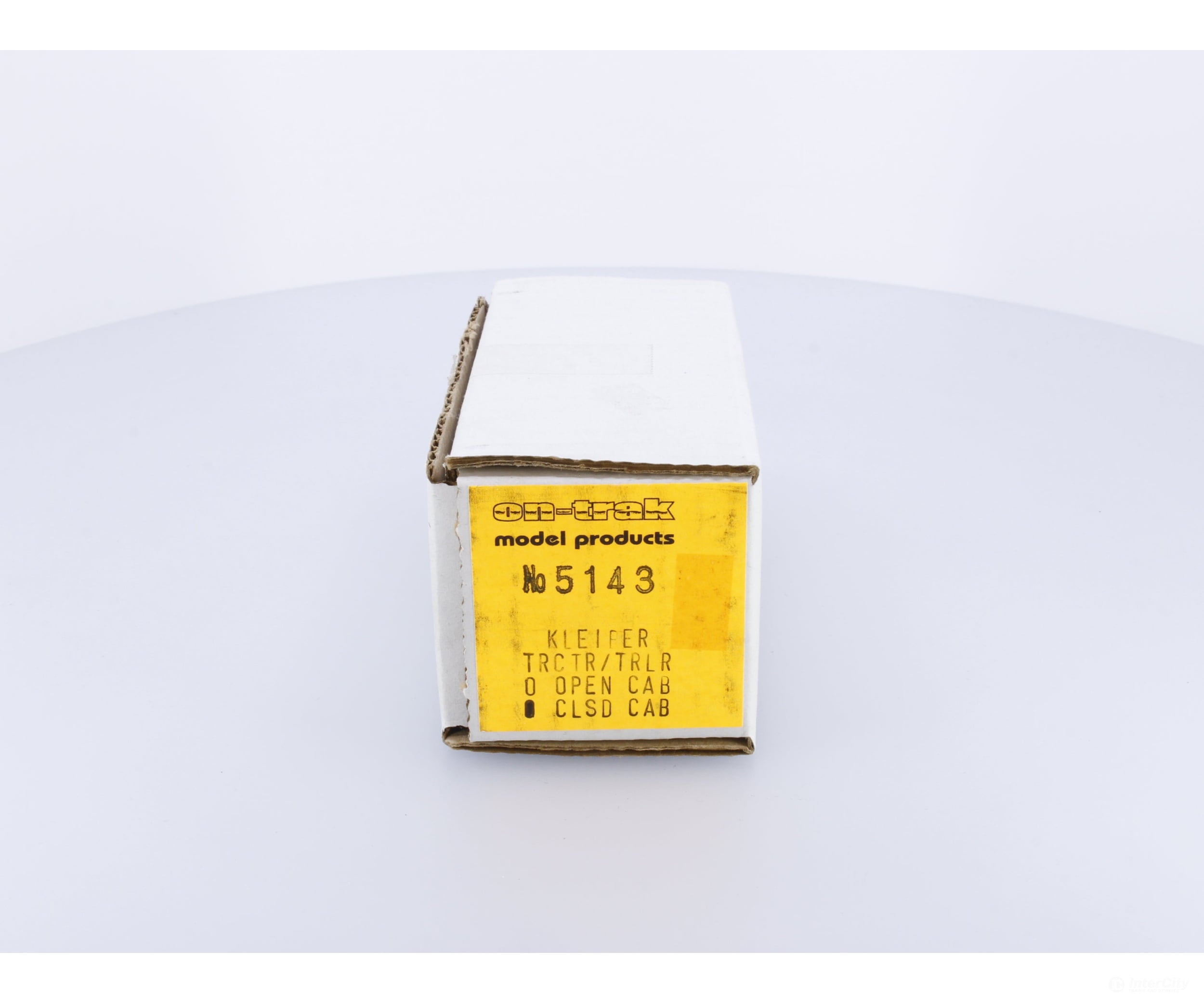 On-Trak Model Products 5143 HO Kleifer Tractor/Trailer Closed Cab Cars & Trucks