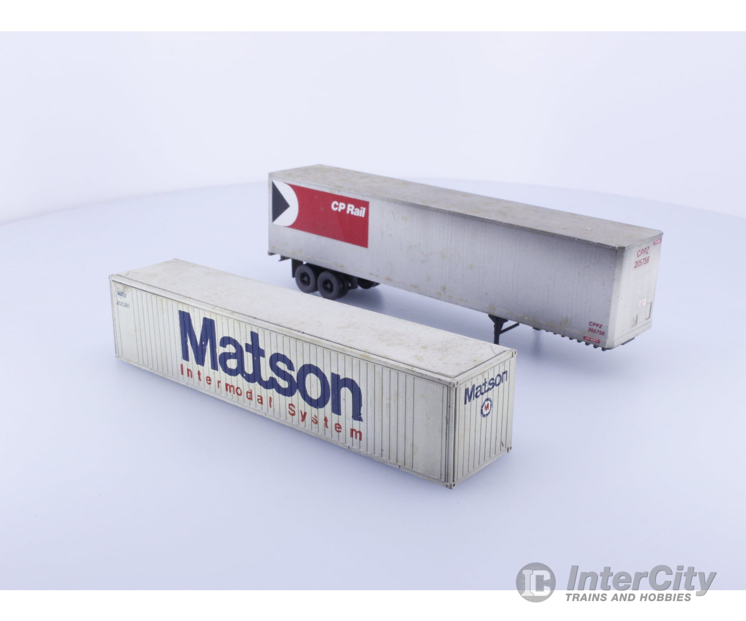 Other HO 1 Semi Truck Trailer and 1 Container Matson Weathered Canadian Pacific (CP) Cars & Trucks