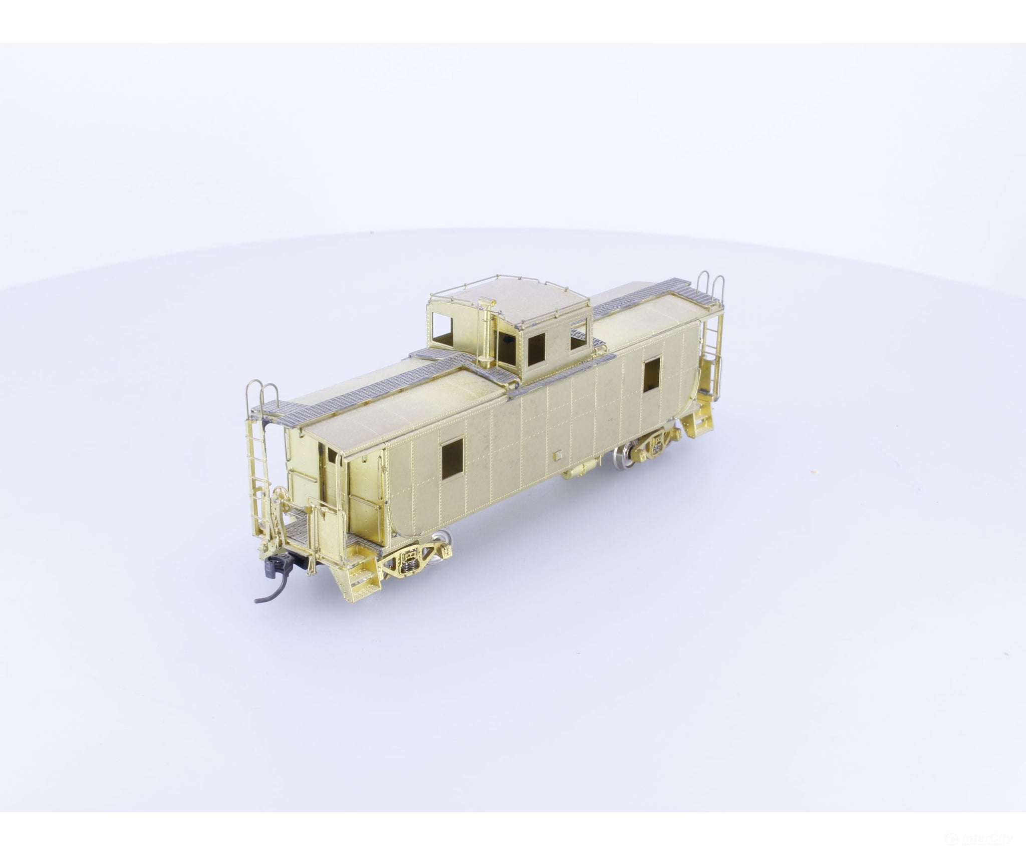 Overland 3819 HO Brass Steel Caboose Centered Straight Cupola Radial Roof Canadian Pacific (CP) - Freight Cars