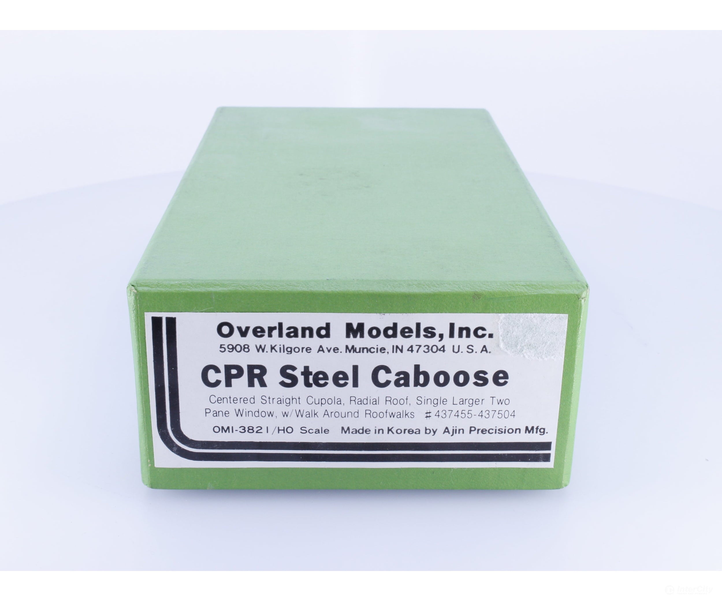 Overland 3821 HO Brass Steel Caboose Centered Straight Cupola Radial Roof Canadian Pacific (CP) - Freight Cars