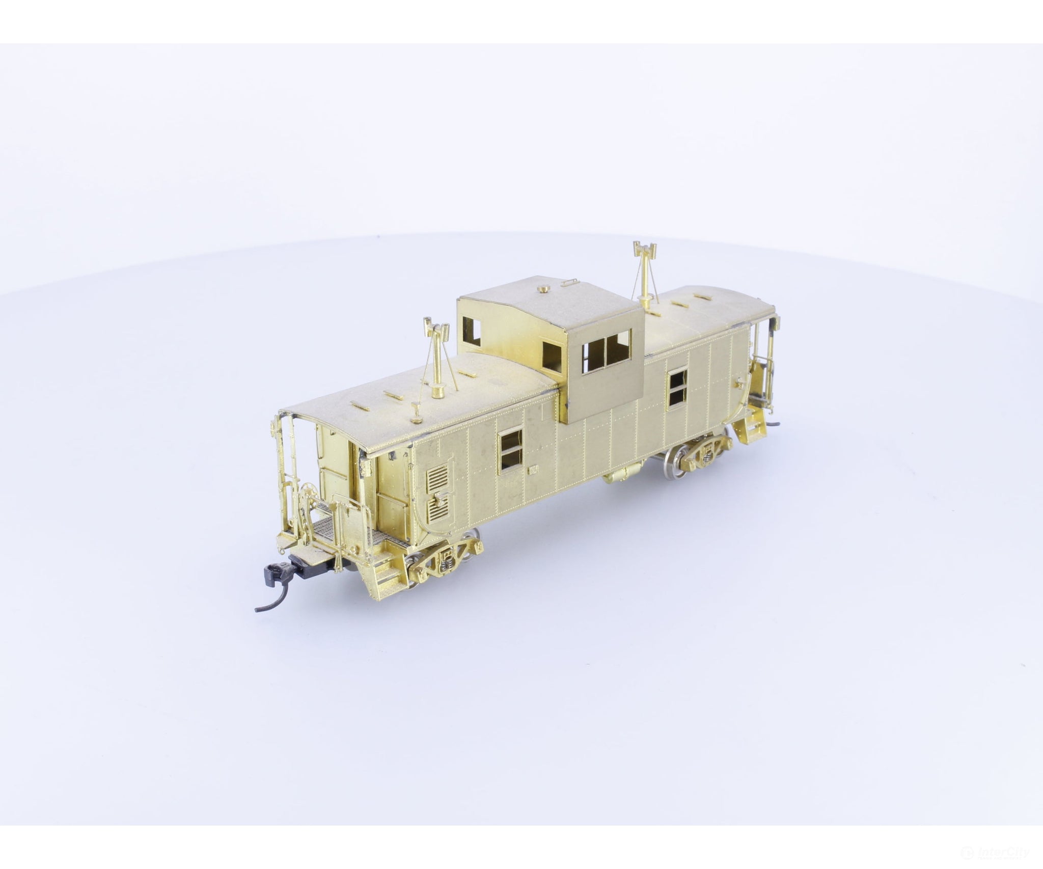 Overland 3822 HO Brass Steel Caboose Centered Straight Cupola Radial Roof Canadian Pacific (CP) - Freight Cars