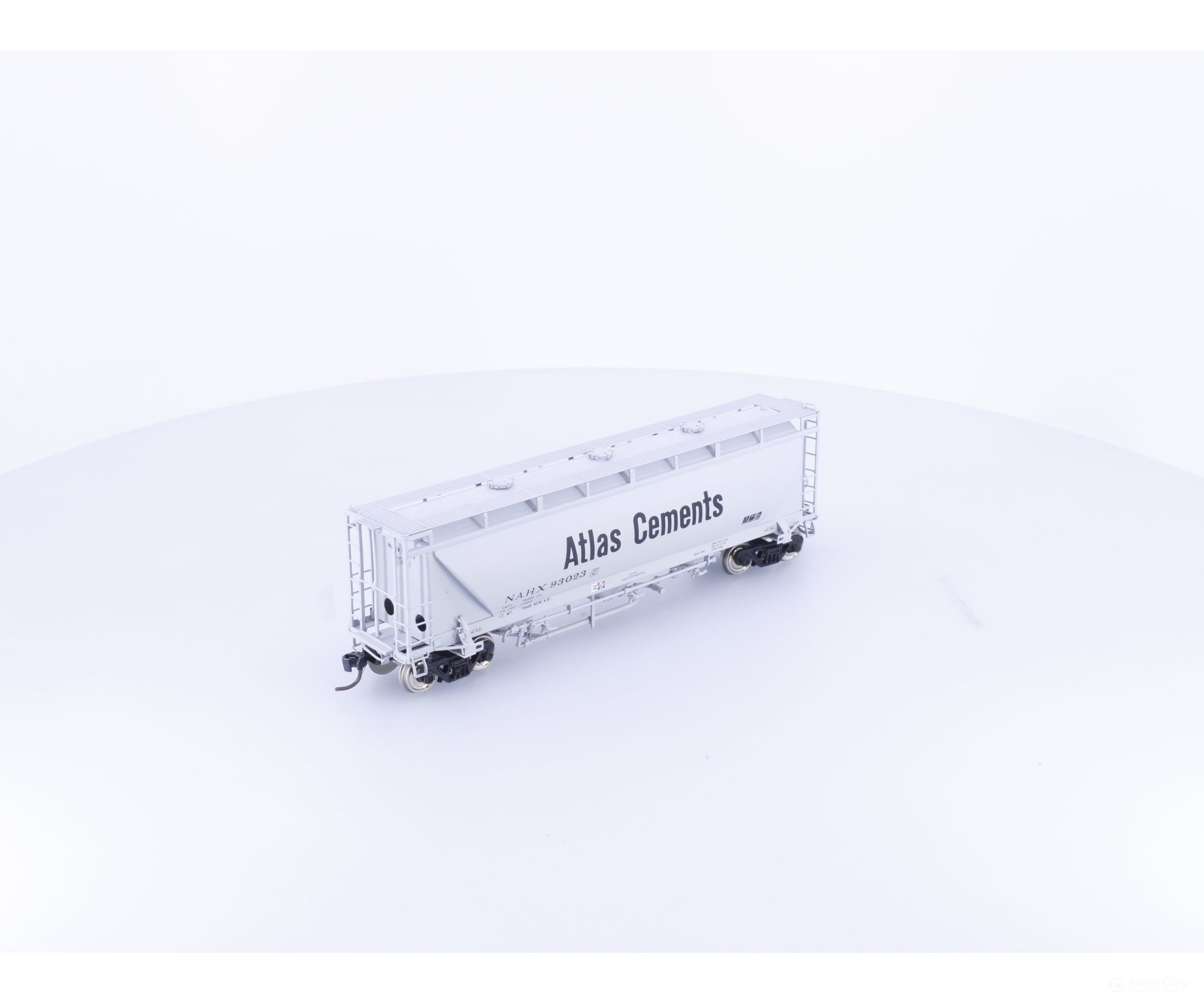 Overland OMI-3362 HO Pd3000 Covered Hopper Atlas Cements (NAHX) 93023 - Freight Cars