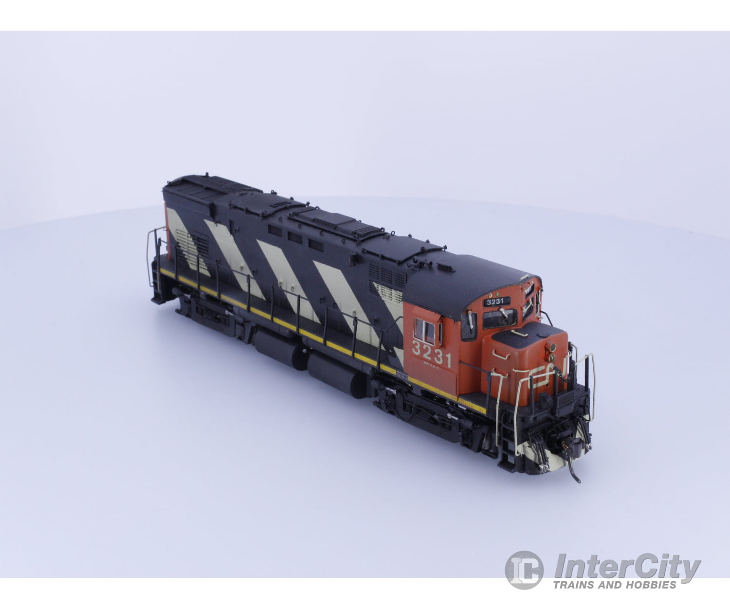 Overland OMI-5090 HO Brass Painted C424 Canadian National (CN) 3231 Analog DC Locomotives