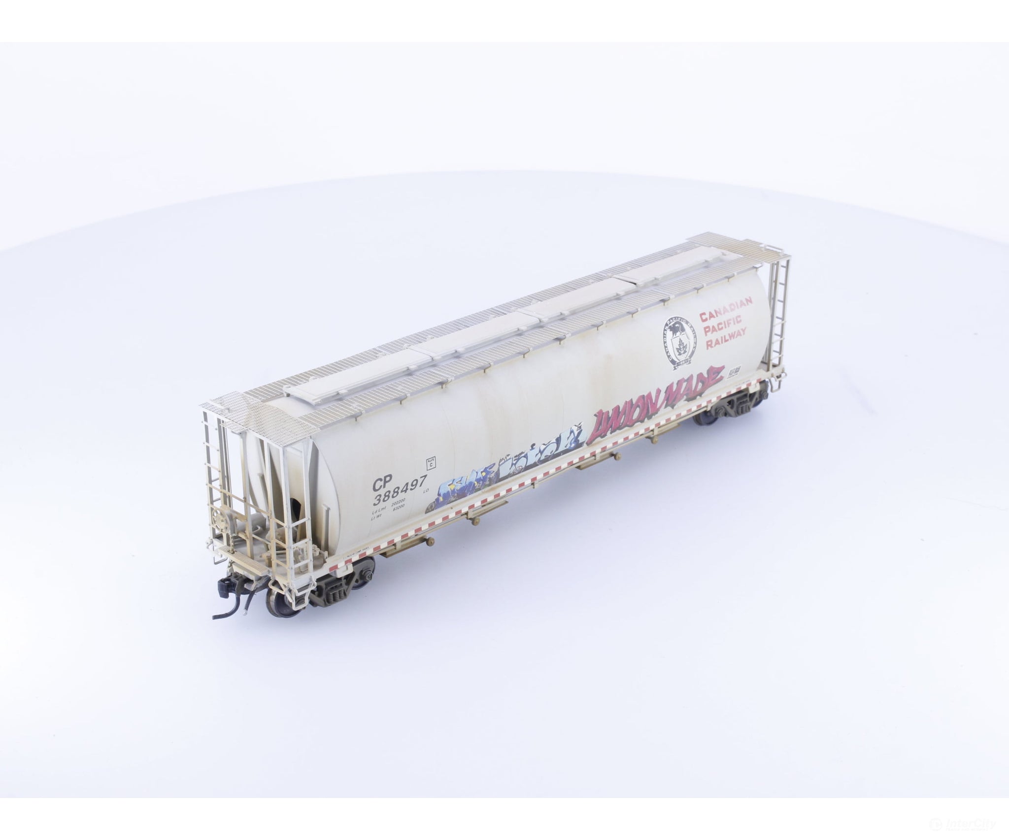 Pacific Western Rail Systems 1017H HO 4 Bay Cylindrical Hopper Weathered and Graffiti Canadian Pacific (CP) 388497