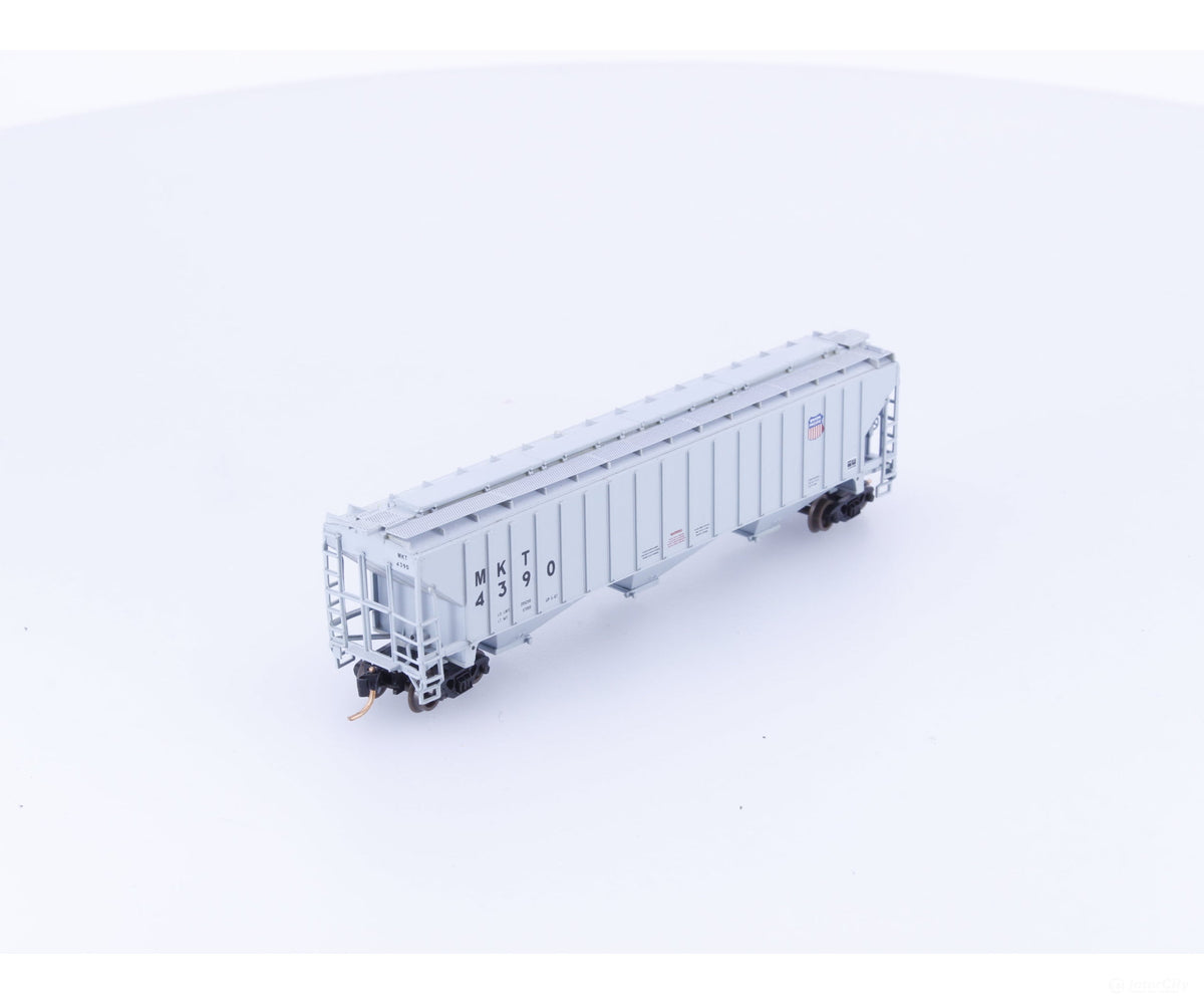Pacific Western Rail Systems 1021K N 3 Bay PS2 Covered Hopper (MKT) Union Pacific (UP) 4390 - Freight Cars