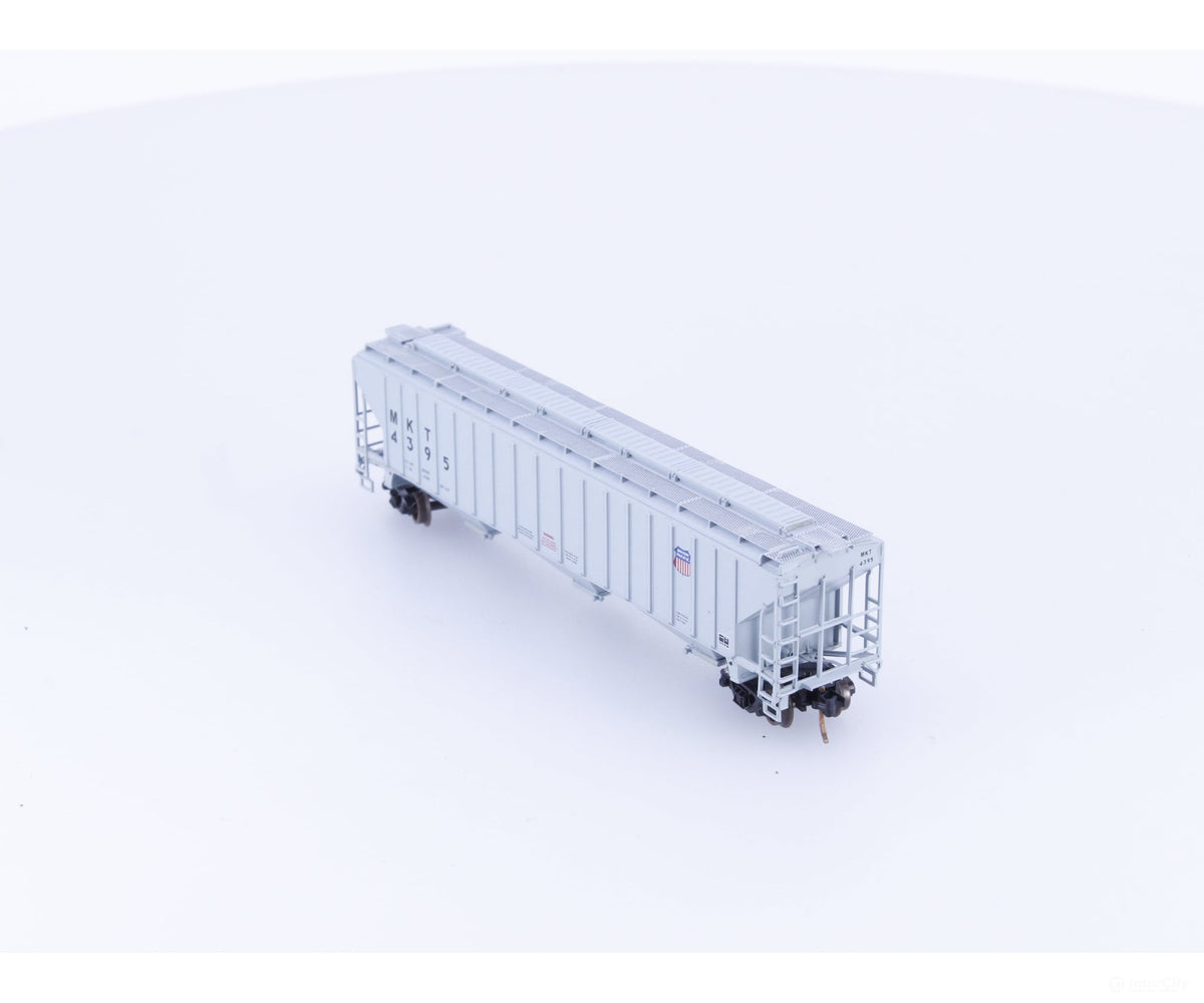 Pacific Western Rail Systems 1021K N 3 Bay PS2 Covered Hopper (MKT) Union Pacific (UP) 4395 - Freight Cars