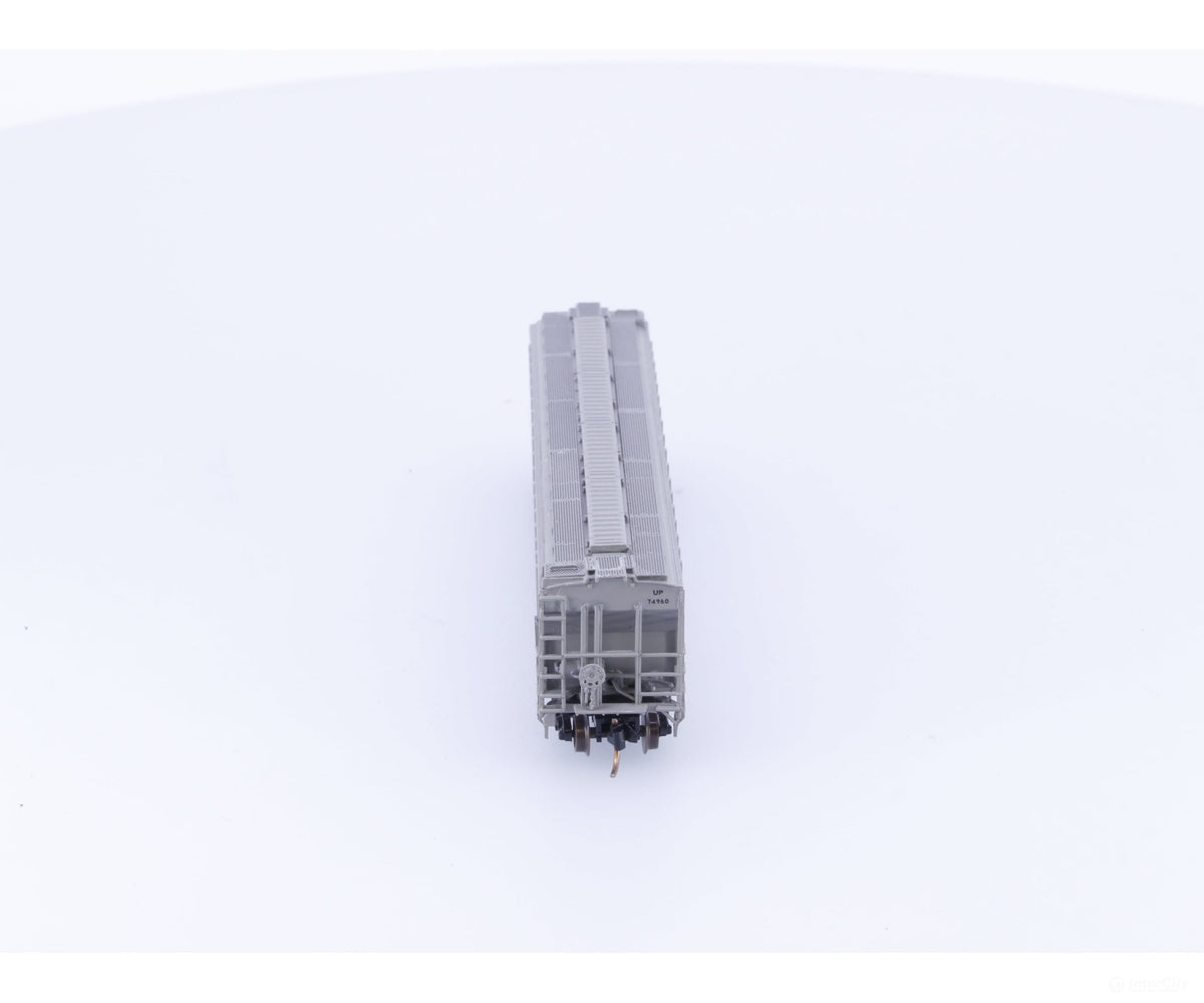 Pacific Western Rail Systems 1021L N 3 Bay PS2 Covered Hopper Union Pacific (UP) 74960 - Freight Cars