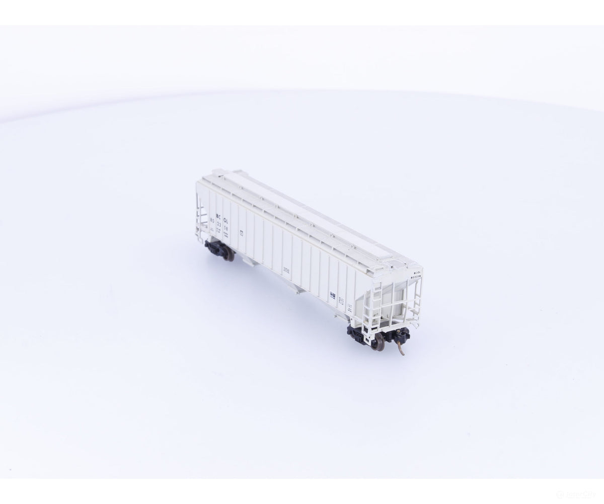 Pacific Western Rail Systems 1026B N 3 Bay PS2 Covered Hopper BC Rail (BCOL) 802358 - Freight Cars