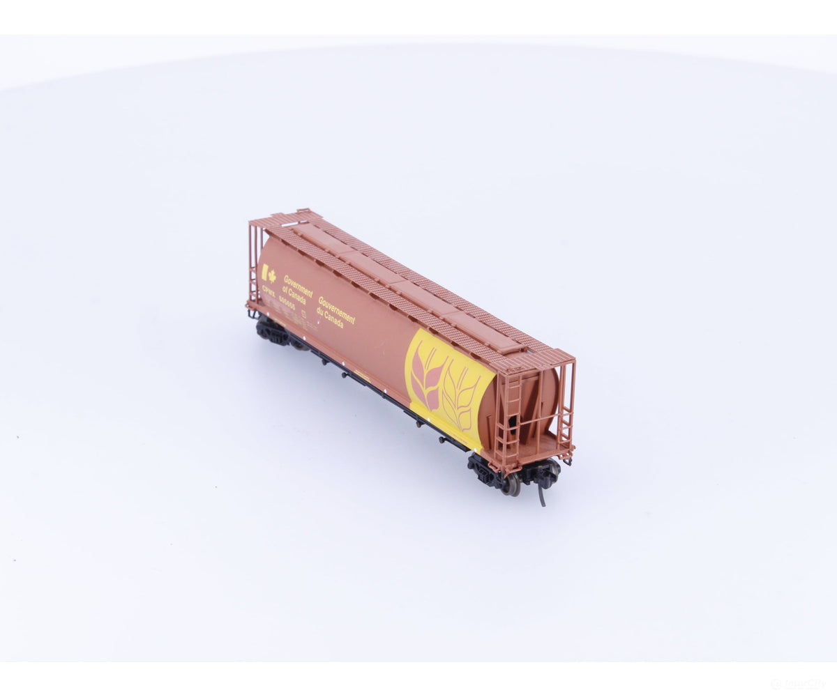 Pacific Western Rail Systems 1045V N 4 Bay Cylindrical Hopper Top Line of Data Blocked Out Govt of Canada (CPWX) 605655