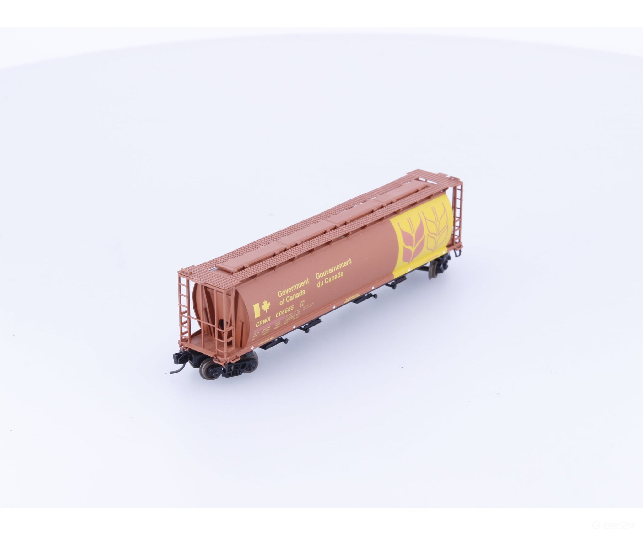 Pacific Western Rail Systems 1045V N 4 Bay Cylindrical Hopper Top Line of Data Blocked Out Govt of Canada (CPWX) 605655