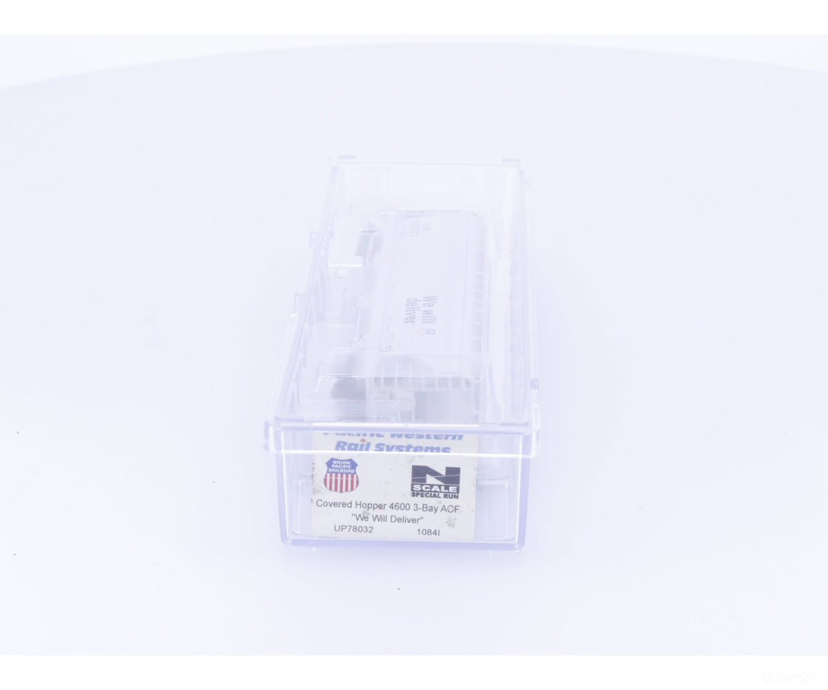 Pacific Western Rail Systems 1084I N 3 Bay ACF Covered Hopper Union Pacific (UP) 78032 - Freight Cars