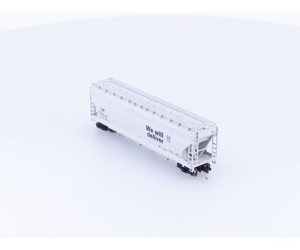 Pacific Western Rail Systems 1084J N 3 Bay ACF Covered Hopper Union Pacific (UP) 78041 - Freight Cars