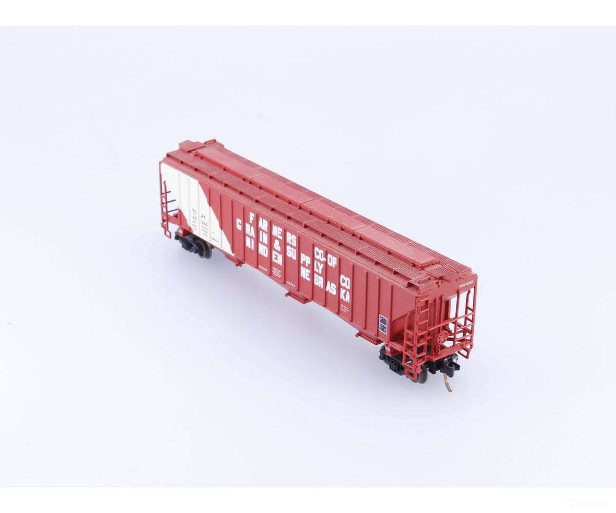 Pacific Western Rail Systems 1120B N 3 Bay PS2 Covered Hopper Farmers Co-op (TCAX) 60084 - Freight Cars