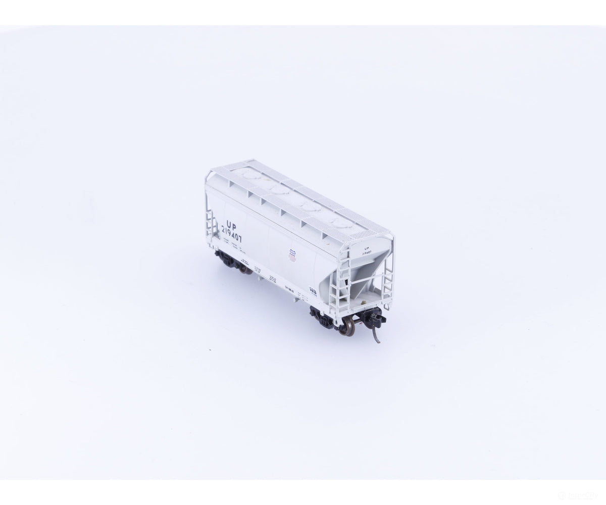 Pacific Western Rail Systems N1059B N 2 Bay Covered Hopper #2 Union Pacific (UP) 219407 - Freight Cars