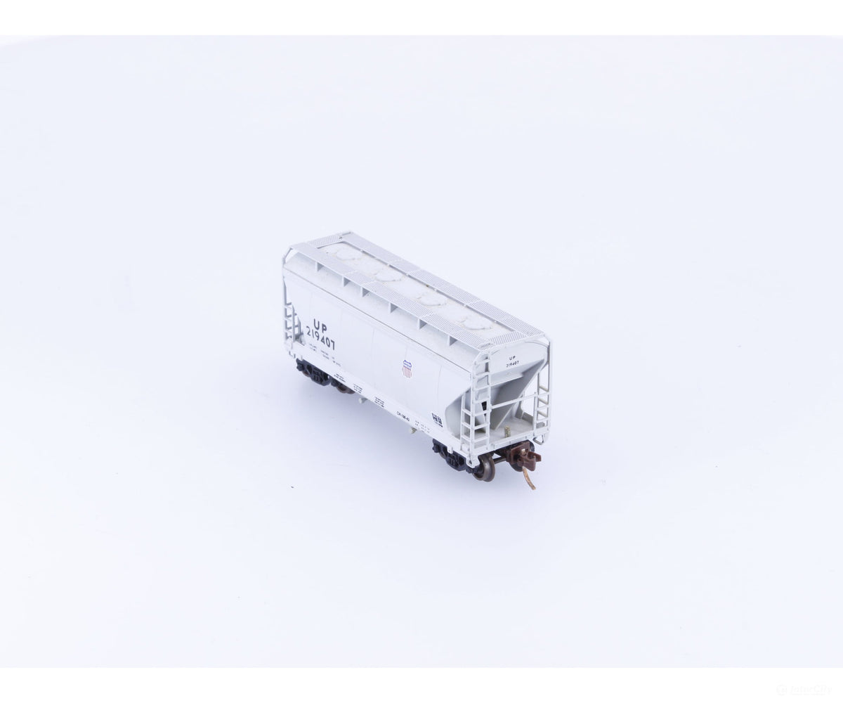 Pacific Western Rail Systems N1059B N 2 Bay Covered Hopper Union Pacific (UP) 219407 - Freight Cars
