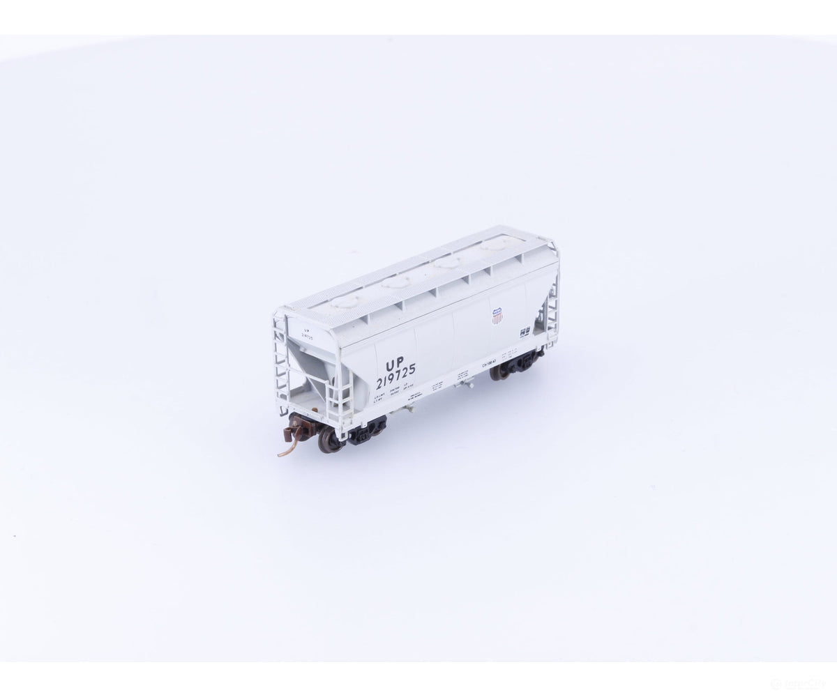 Pacific Western Rail Systems N1059F N 2 Bay Covered Hopper Union Pacific (UP) 219725 - Freight Cars