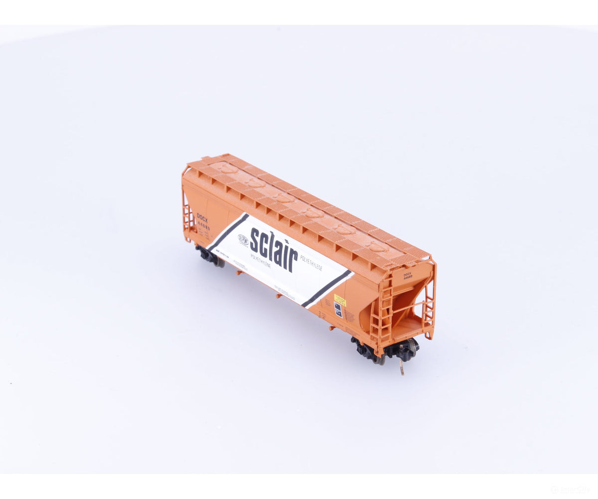 Pacific Western Rail Systems N1068A N 3 Bay Covered Hopper Car Dupont (DOCX) 44689 - Freight Cars