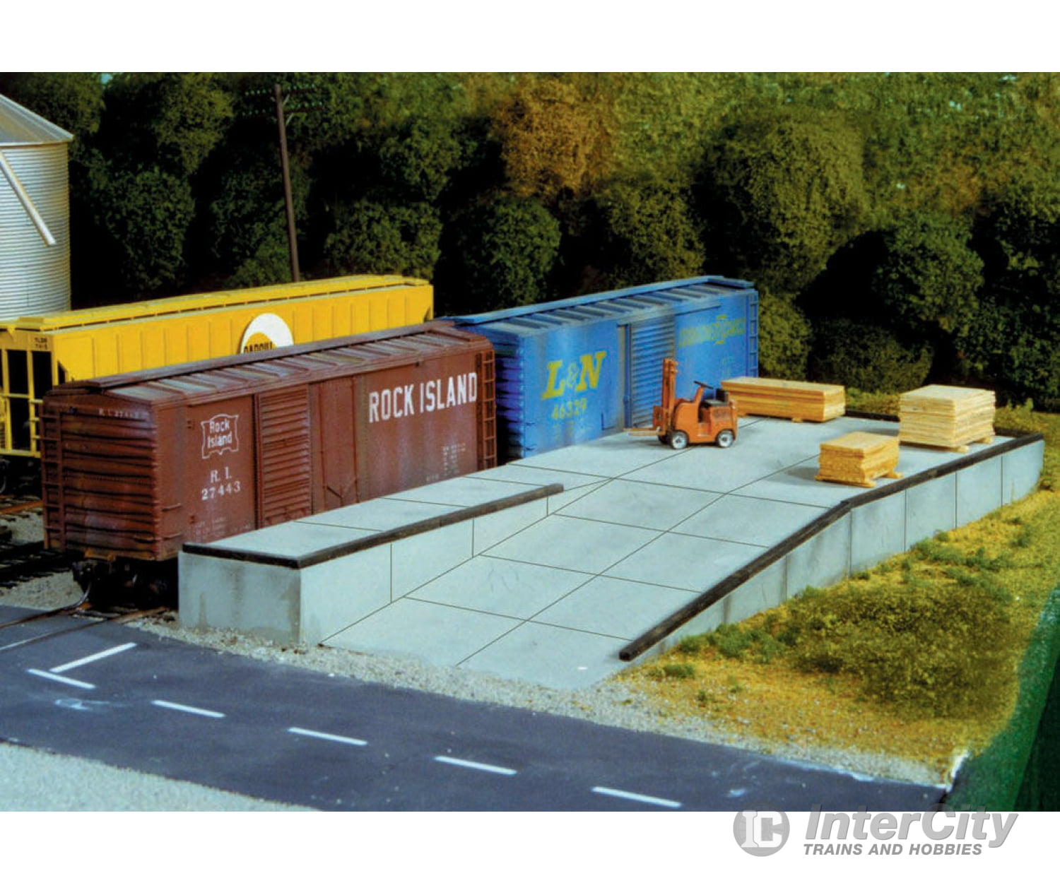 Pikestuff 17 Loading Docks & Ramp -- Kit - Scale 10 X 40’ 3 12.2M Structures