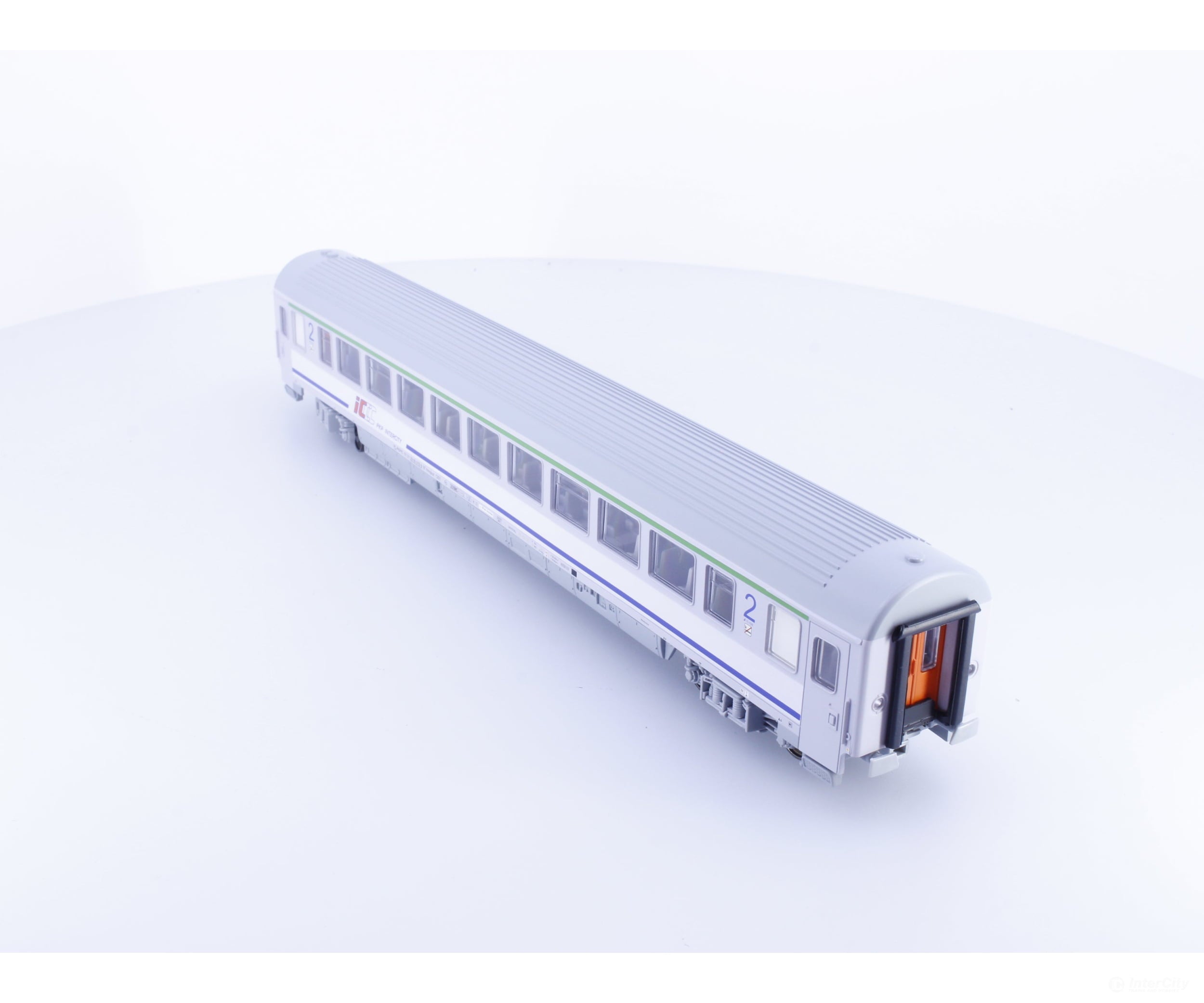 Piko 96040-2 HO PKP 2nd Class Passenger Car 615120 (#1) - European Passenger Cars