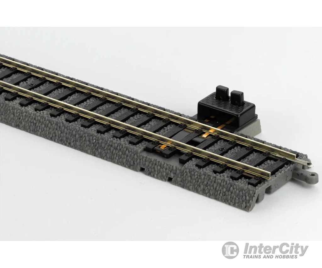 Piko HO 57081 Christmas Starter Set 120V Piko Track with Roadbed Starter & Train Sets