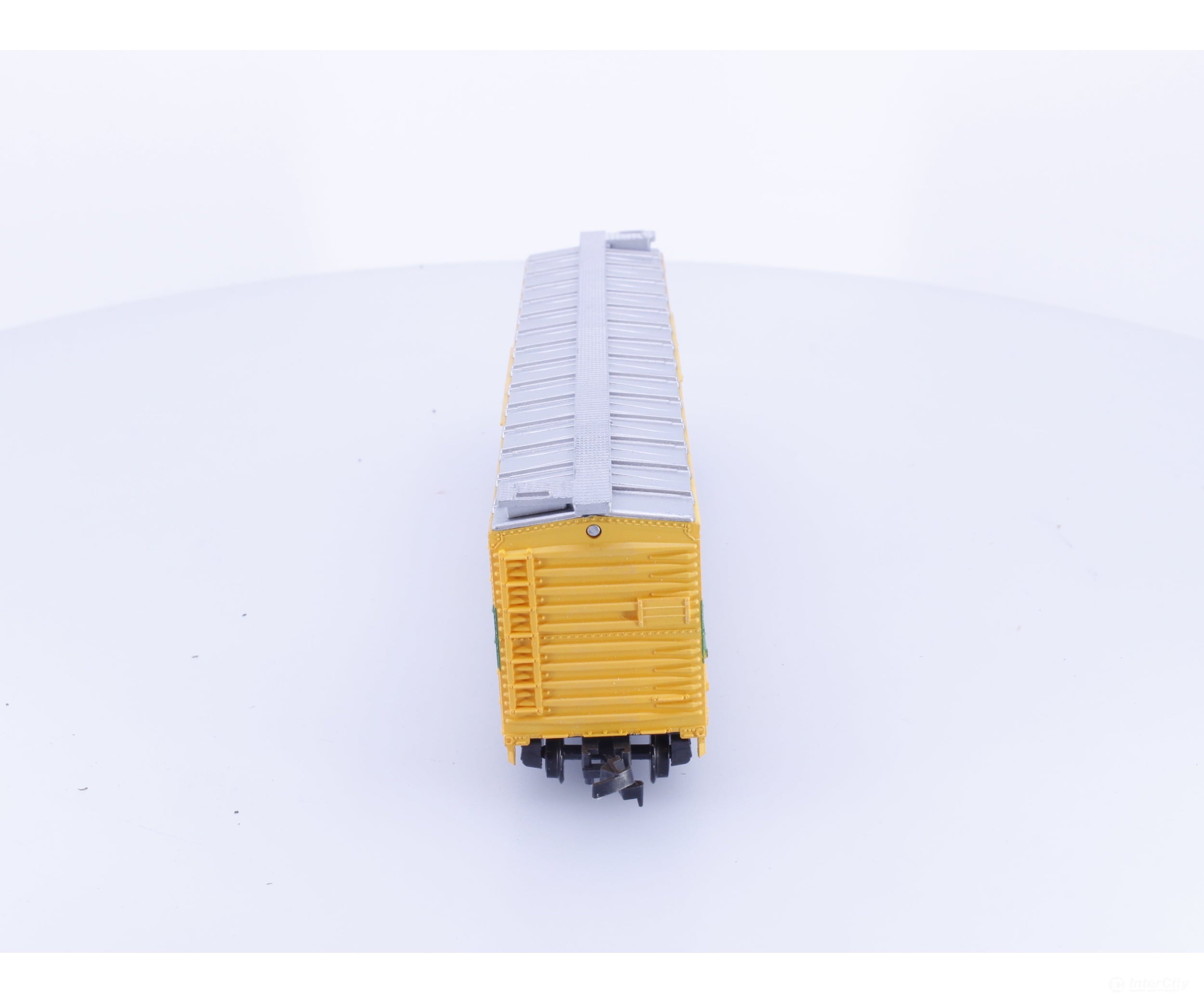 PMI 6724 HO 50’ Single Door Reefer (NYMX) New York Central (NYC) 1020 - Freight Cars
